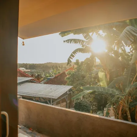 Prasi Sunrise Homestay Toyapakeh Exterior photo