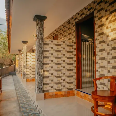 Prasi Sunrise Homestay Toyapakeh Exterior photo